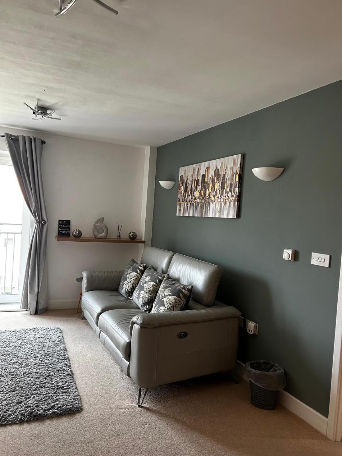 City Centre Apartment. Wrexham Esterno foto